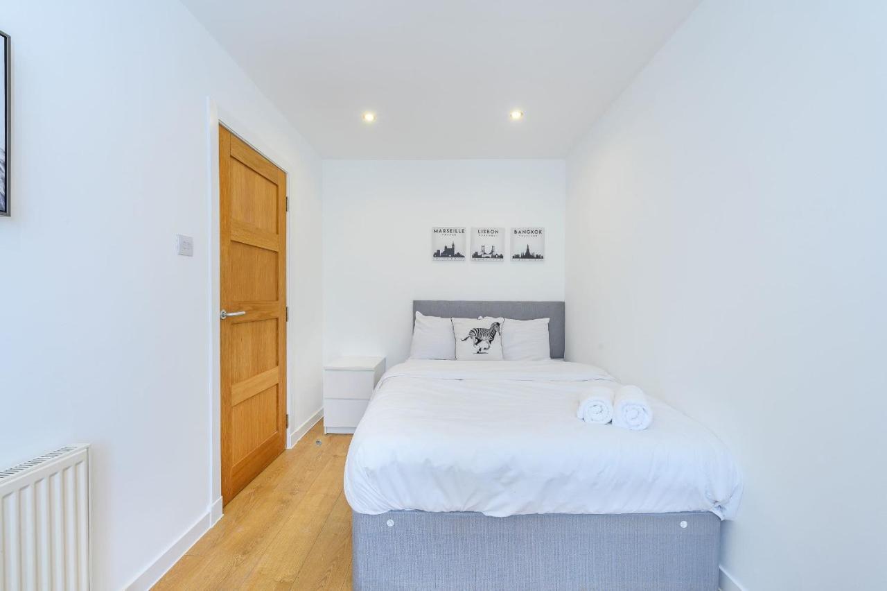 Mosspark Boulevard Exec Apartment i Free Parking Glasgow Eksteriør bilde
