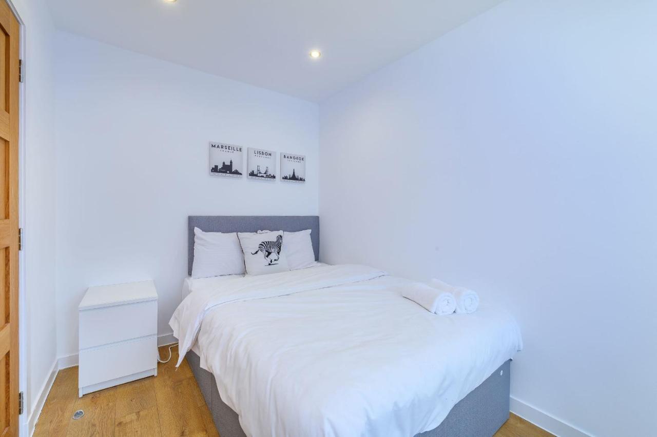 Mosspark Boulevard Exec Apartment i Free Parking Glasgow Eksteriør bilde